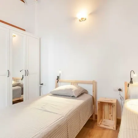 Apartment Luminous Attic Down Town *