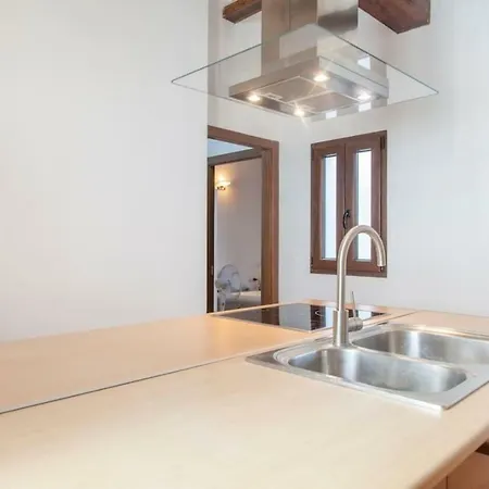 公寓 Luminous Attic Down Town *