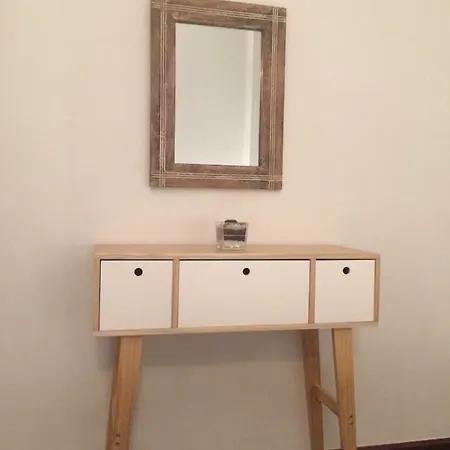 Luminous Attic Down Town アパート *